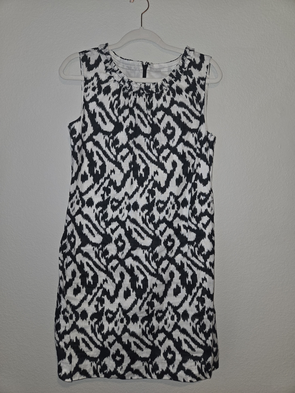 Loft 100% Linen Sleeveless Black and White Shift Dress 10 Petite Classic Luxury